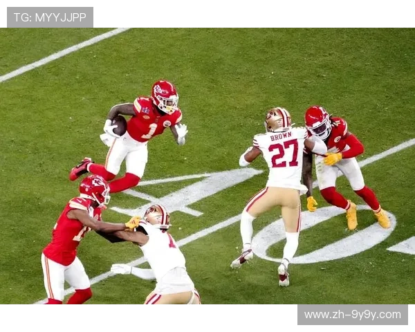 花队大胜红队，超级橄榄球联赛首轮展现进攻火力